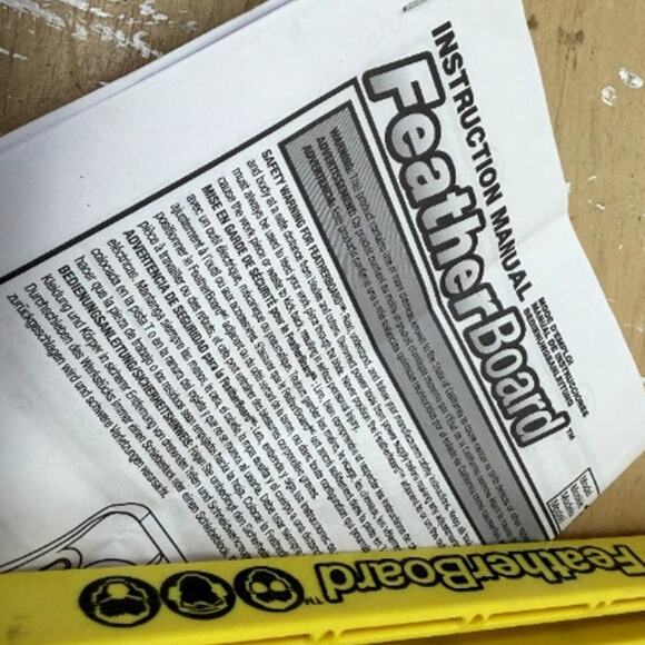 Miter-It FeatherBoard with 3/4" & 5/8" Miter Bars for Table Saw - New - Picture 3 of 6